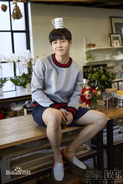 http://www.119127.cn/pics/star/pic/dcdeee4b4815bd3ab1e7e1add1d7d26a.jpg