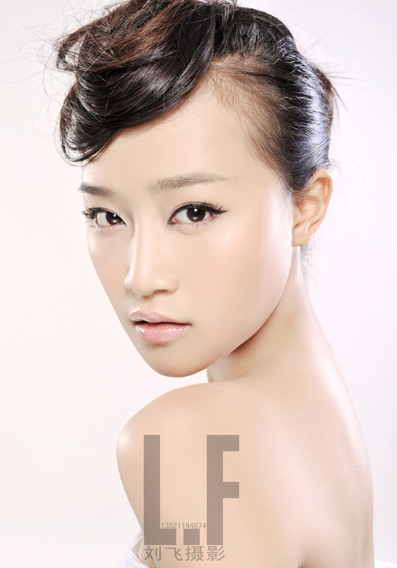 http://www.119127.cn/pics/star/pic/dd2ababfff2edd892489ec82ba716059.jpg