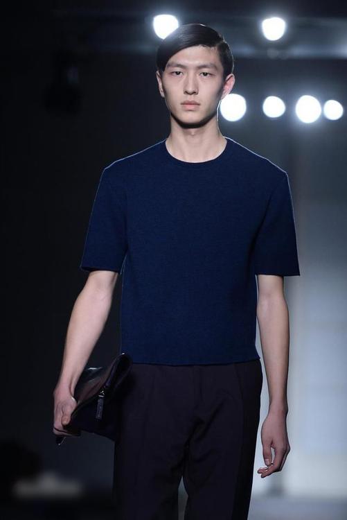 http://www.119127.cn/pics/star/pic/ddddcaf4329b220f57d95fc394c423bc.jpg