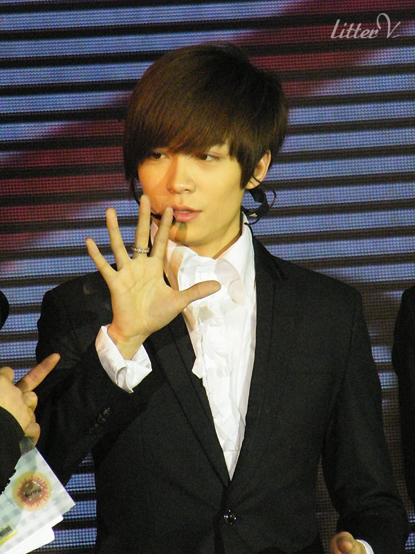 http://www.119127.cn/pics/star/pic/e1ba/eee866b985afac6b1cde10230bbb.jpg