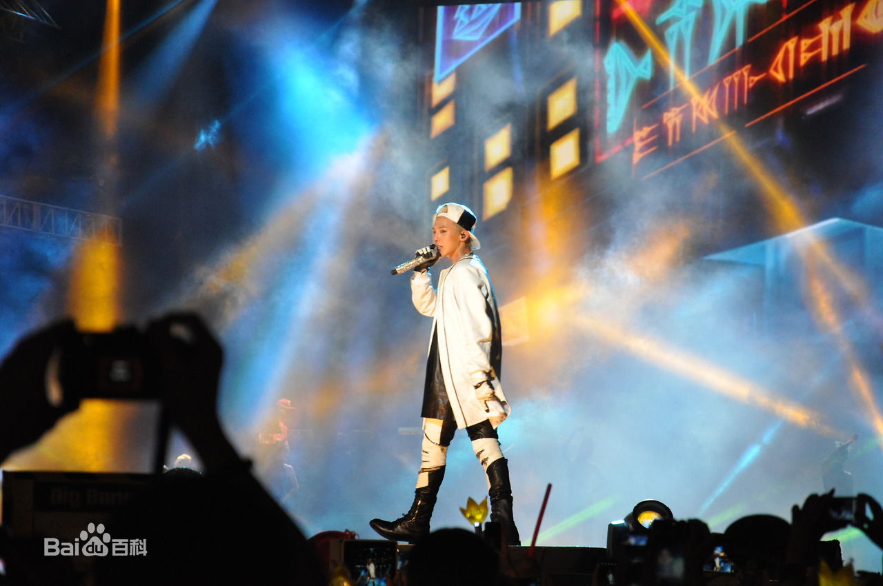 http://www.119127.cn/pics/star/pic/e1f16c1c6a8d66ce9c8df5d298618cc4.jpg