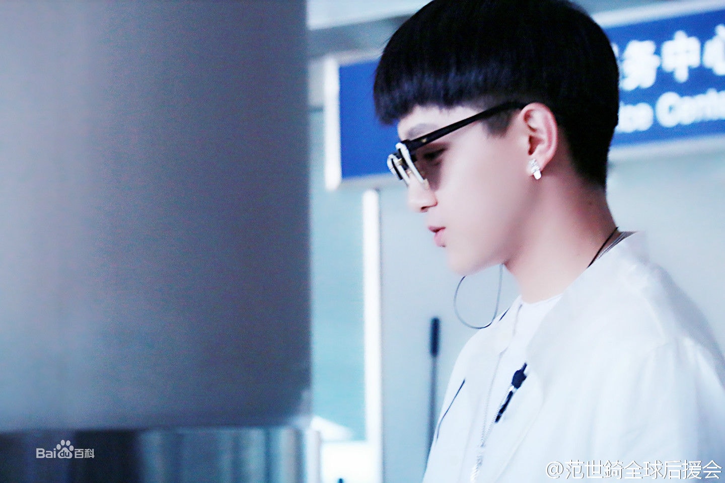 http://www.119127.cn/pics/star/pic/e3a16743d27fcafbf6e071f72d4a23bd.jpg