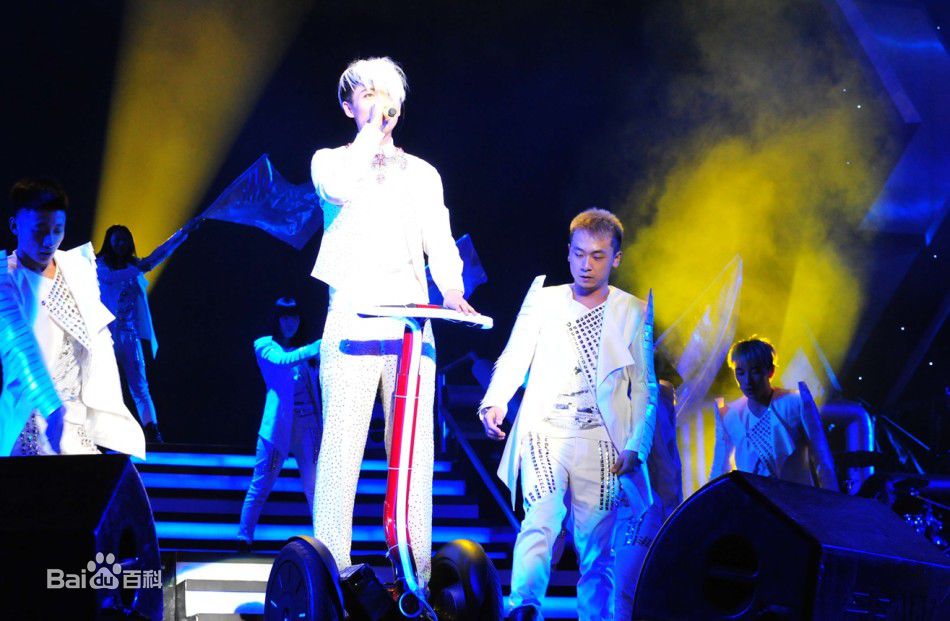 http://www.119127.cn/pics/star/pic/e571f0a9a80df78093938dd3fd45babd.jpg