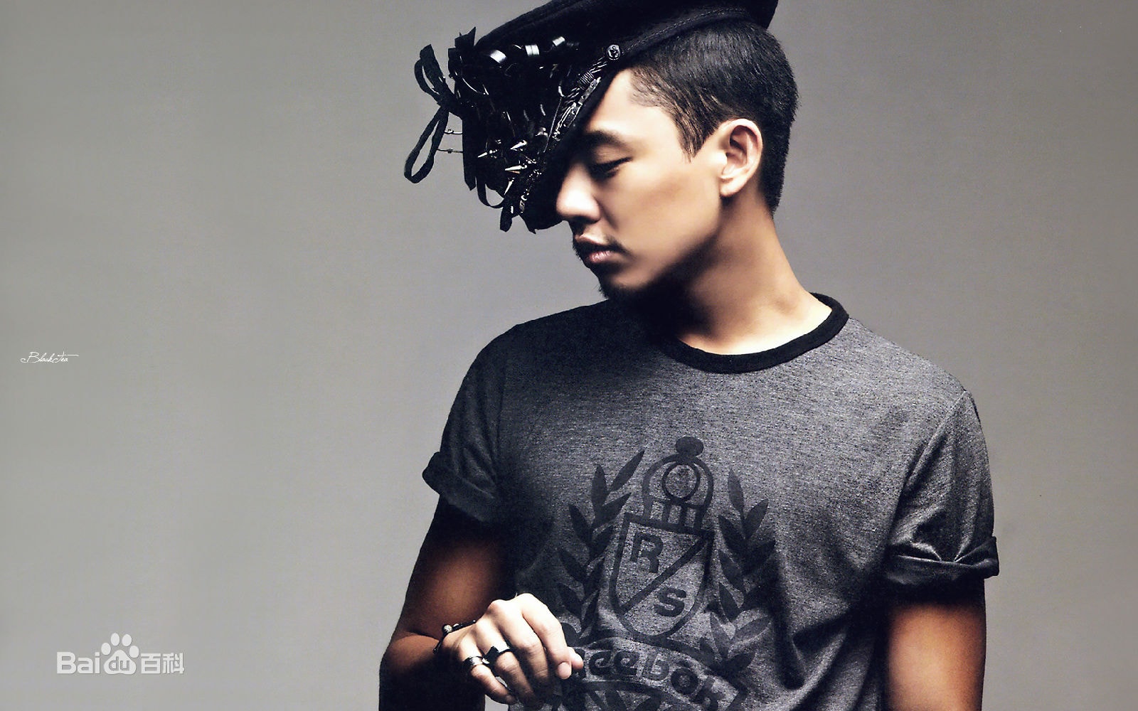 http://www.119127.cn/pics/star/pic/e6829410316c1de14dd7dd60cff6a202.jpg