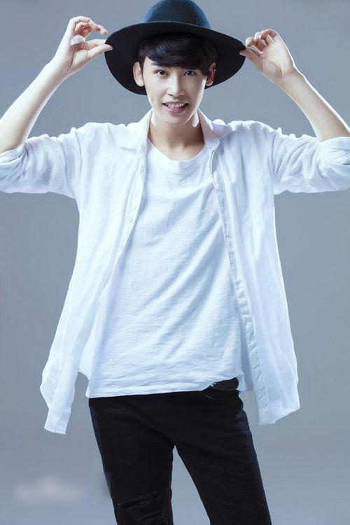 http://www.119127.cn/pics/star/pic/e754a975ff9d7d93230ad7d81edcac58.jpg