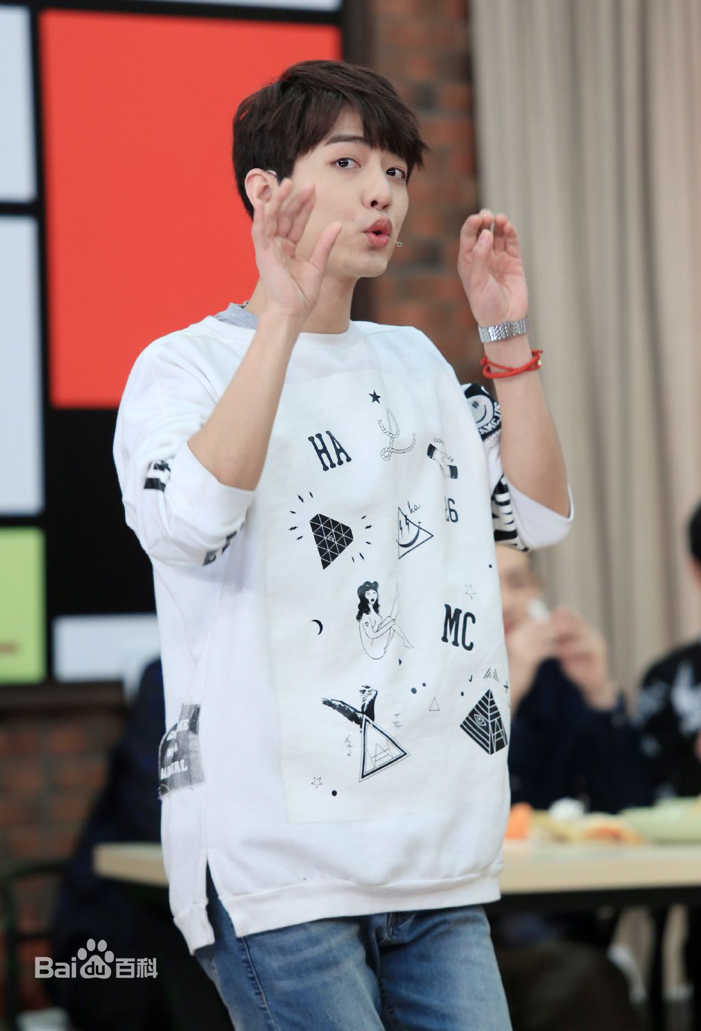 http://www.119127.cn/pics/star/pic/e7f3122e2aa52f2263321a2d9d9fa416.jpg