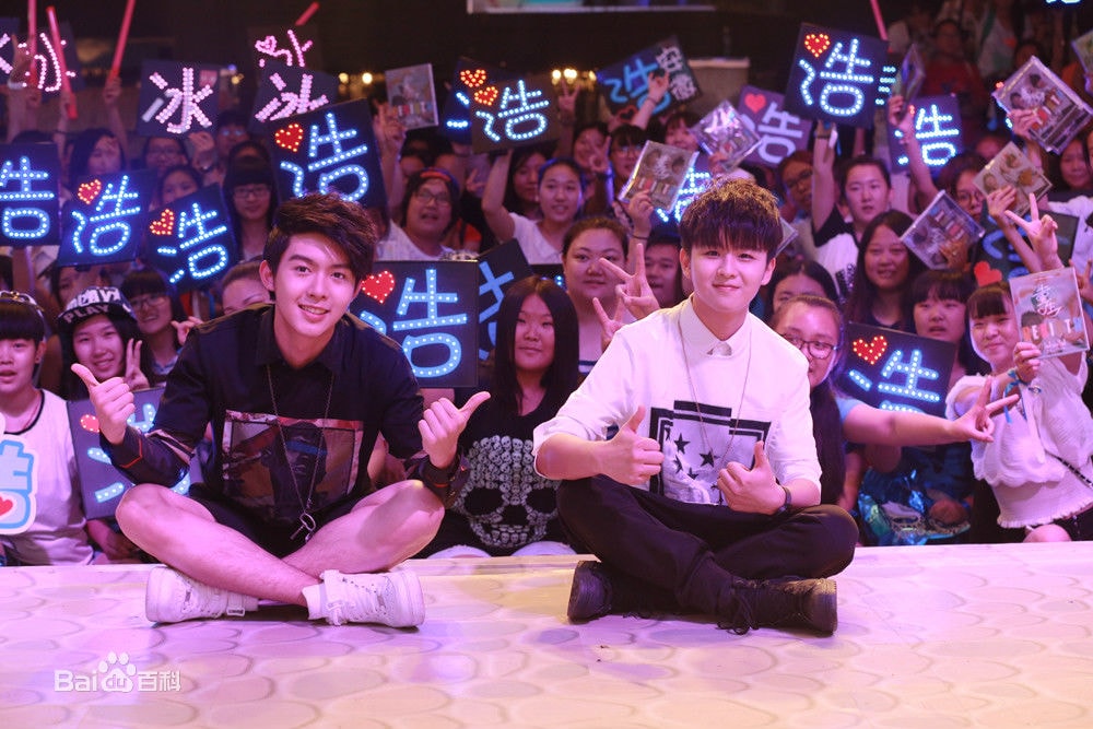 http://www.119127.cn/pics/star/pic/e801044312d1649f5ca8b6a52bf2c199.jpg