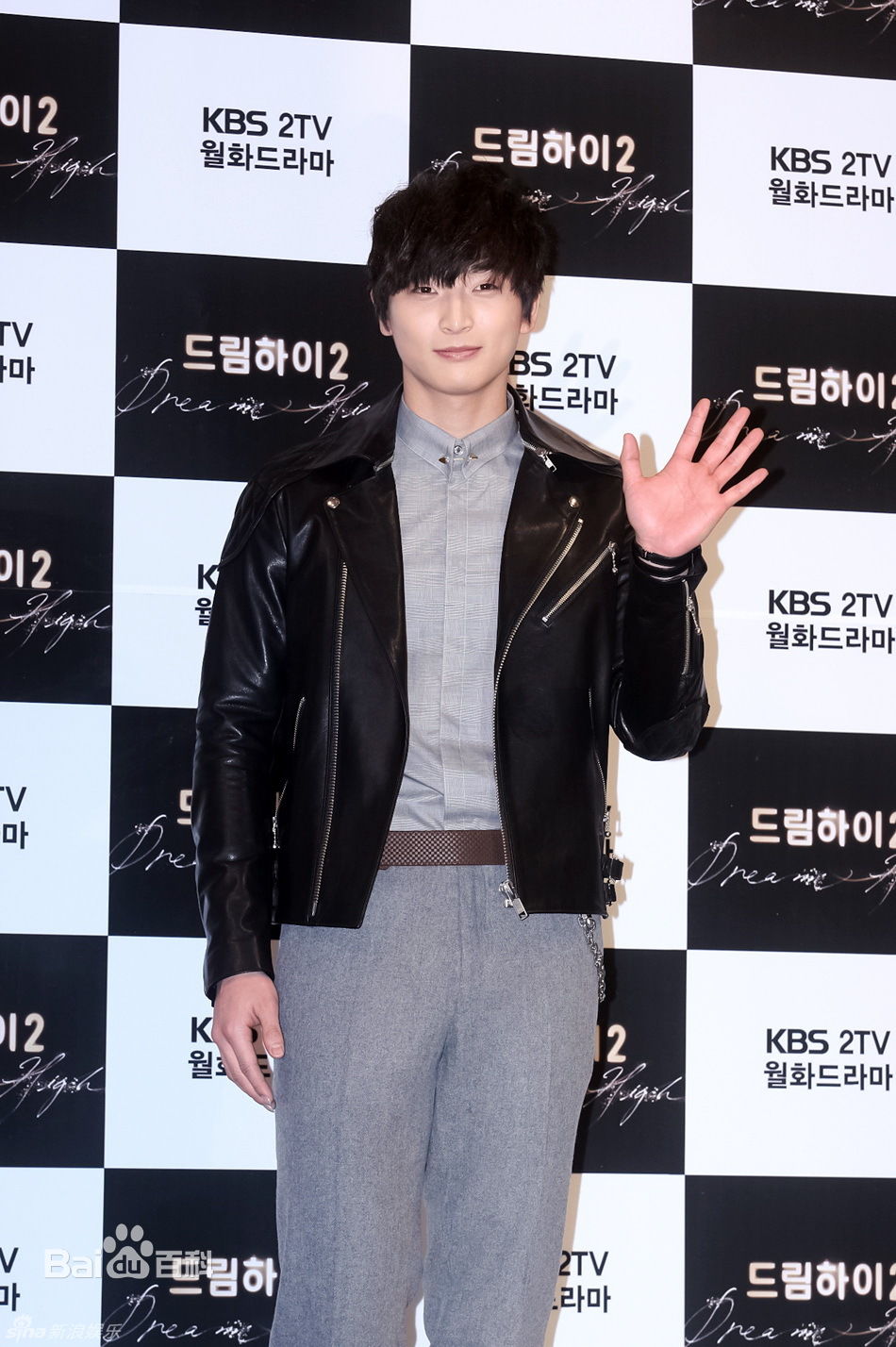 http://www.119127.cn/pics/star/pic/e92e0082dea104b908953e6ac5fe3451.jpg