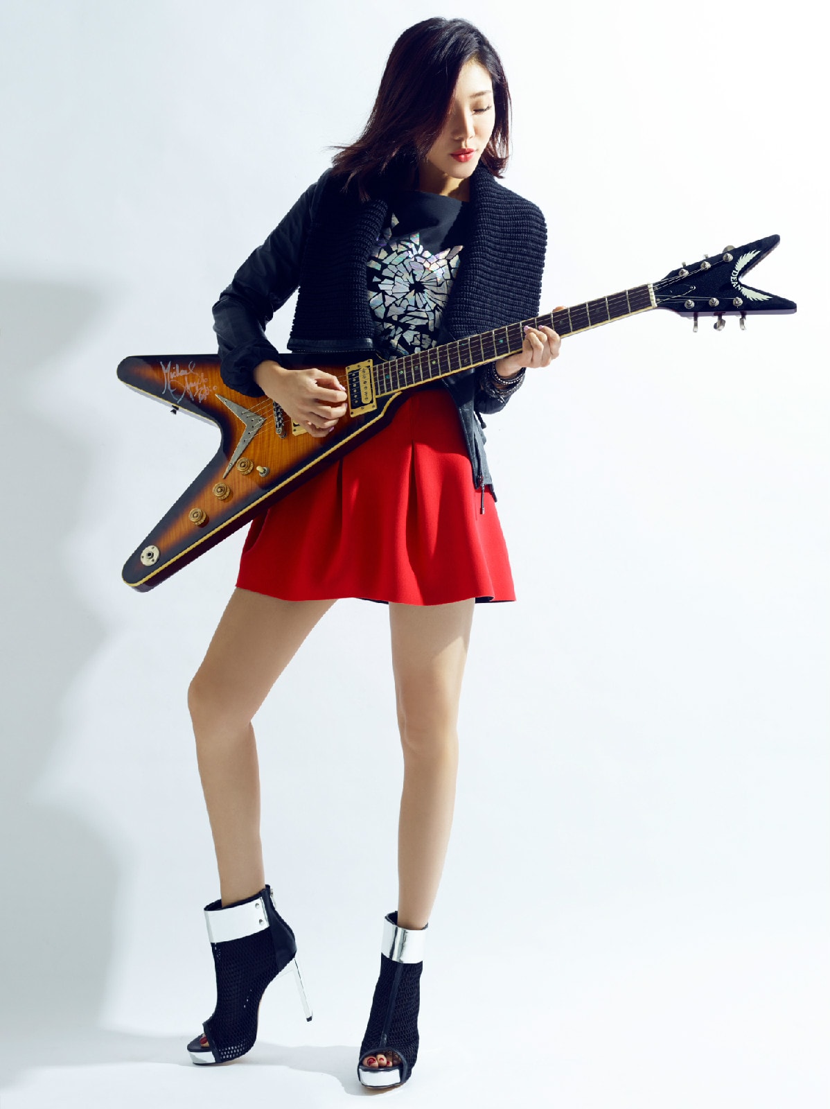 http://www.119127.cn/pics/star/pic/e93d555f376cf36dd2355c5acd2d074a.jpg