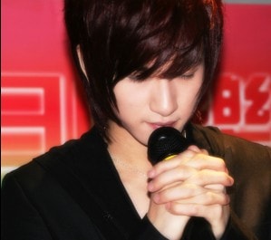 http://www.119127.cn/pics/star/pic/ea37/a62434958c47fe994503a15f4d0a.jpg