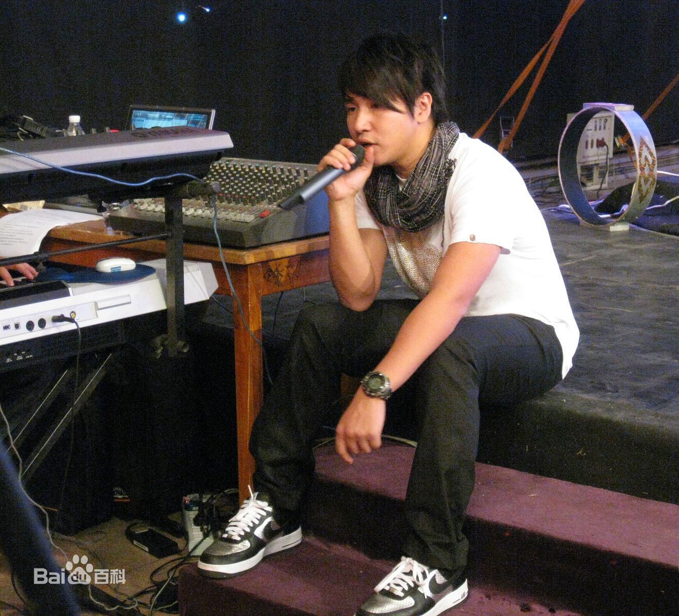 http://www.119127.cn/pics/star/pic/eb7dddc8e1183c87df34ec9bc74f56cd.jpg