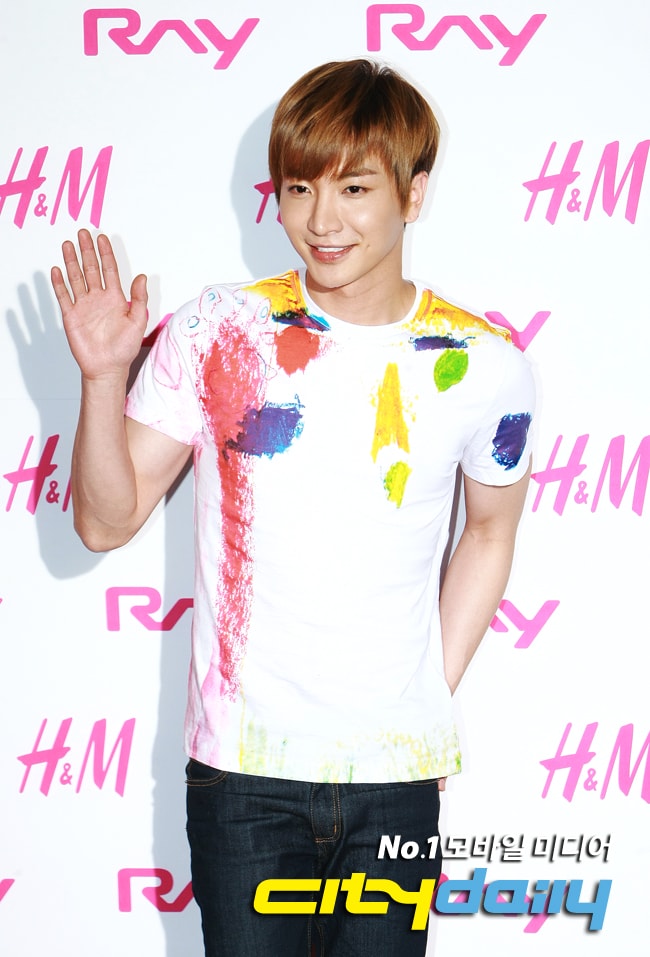 http://www.119127.cn/pics/star/pic/ebb4f07ba6fd26e551205d62edcd786e.jpg
