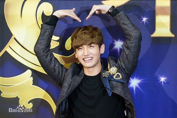 http://www.119127.cn/pics/star/pic/ed4be9ce39876ce9bf53011903f3cb3e.jpg