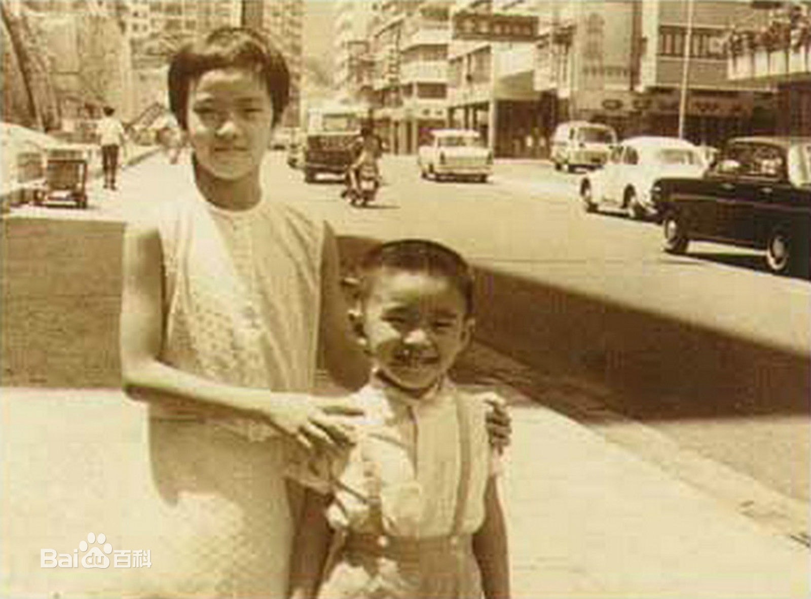 http://www.119127.cn/pics/star/pic/f09e49d75e5edffa6ae89ea182ee0695.jpg