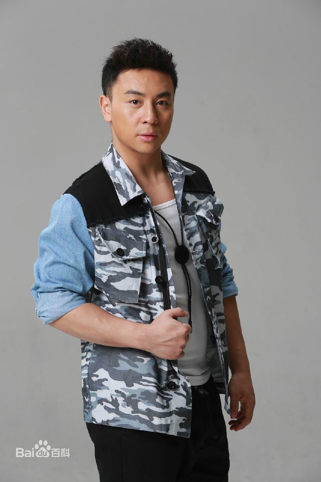 http://www.119127.cn/pics/star/pic/f19426214f3e3d19566d851de464e2fc.jpg