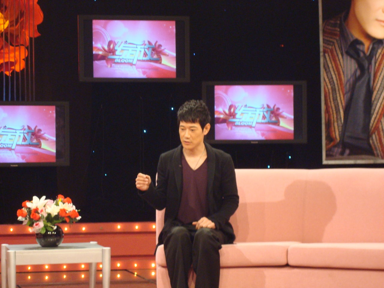 http://www.119127.cn/pics/star/pic/f2126a23da1009187f7f12604b6afb62.jpg