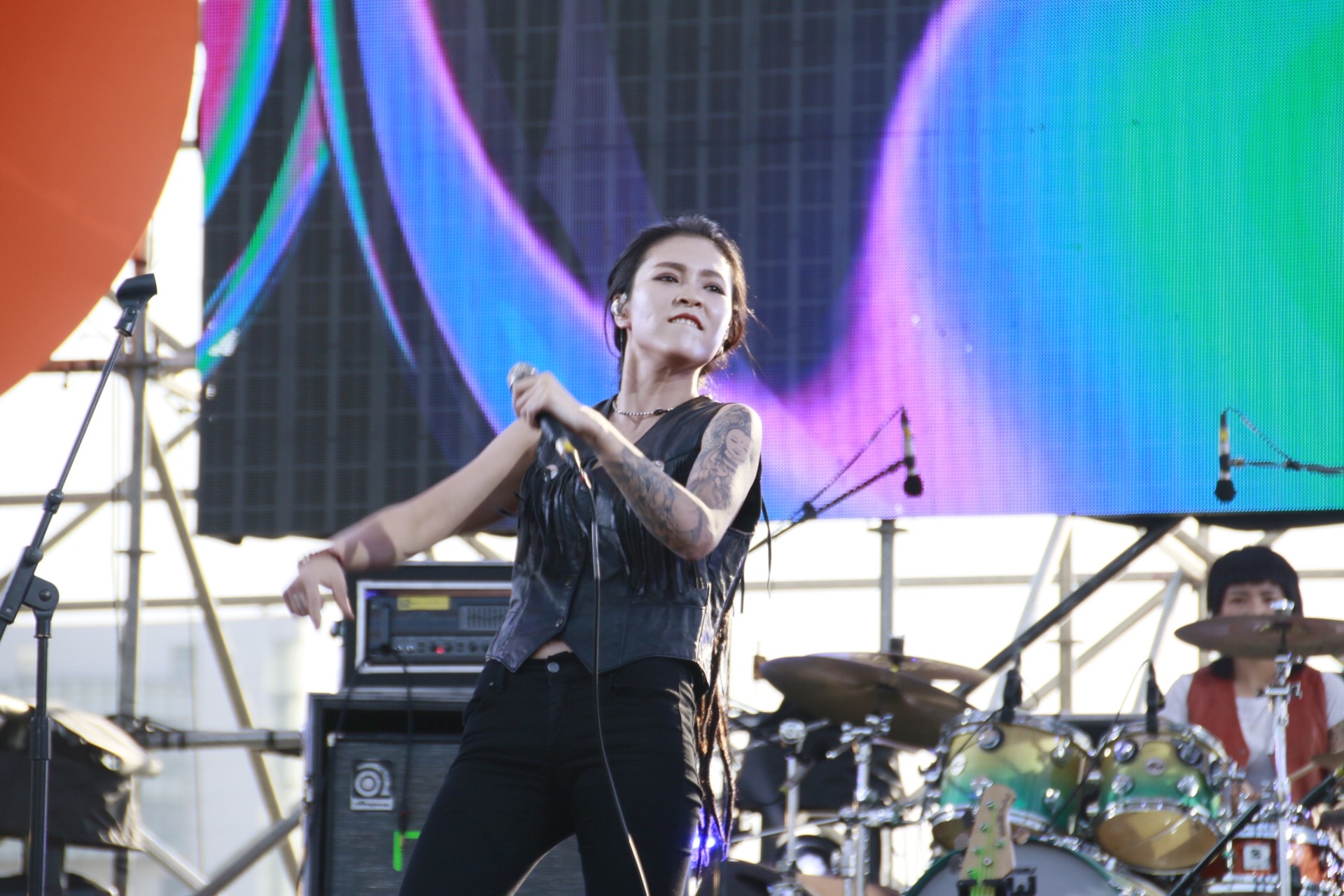 http://www.119127.cn/pics/star/pic/f429/6debc0c8cc6257d23e3f9ed540ae.jpg