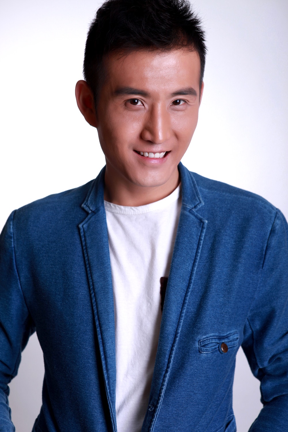 http://www.119127.cn/pics/star/pic/f4b15bc05596e750c7eaa4af8dab6bd9.jpg
