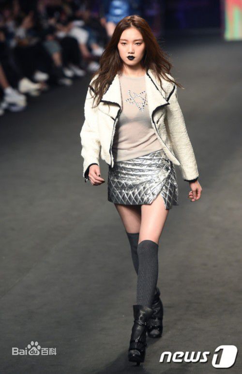 http://www.119127.cn/pics/star/pic/f51f8368b6fc62ea6c2ea31be987fc68.jpg