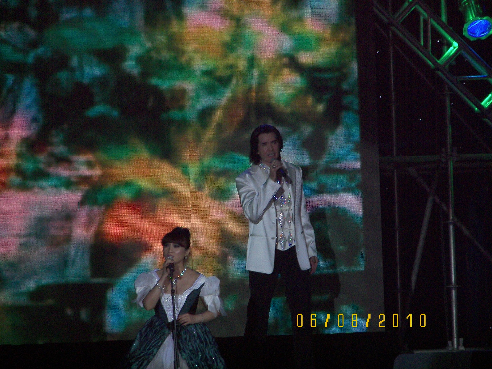 http://www.119127.cn/pics/star/pic/f621cb096dce978719bcc931b346c14c.jpg