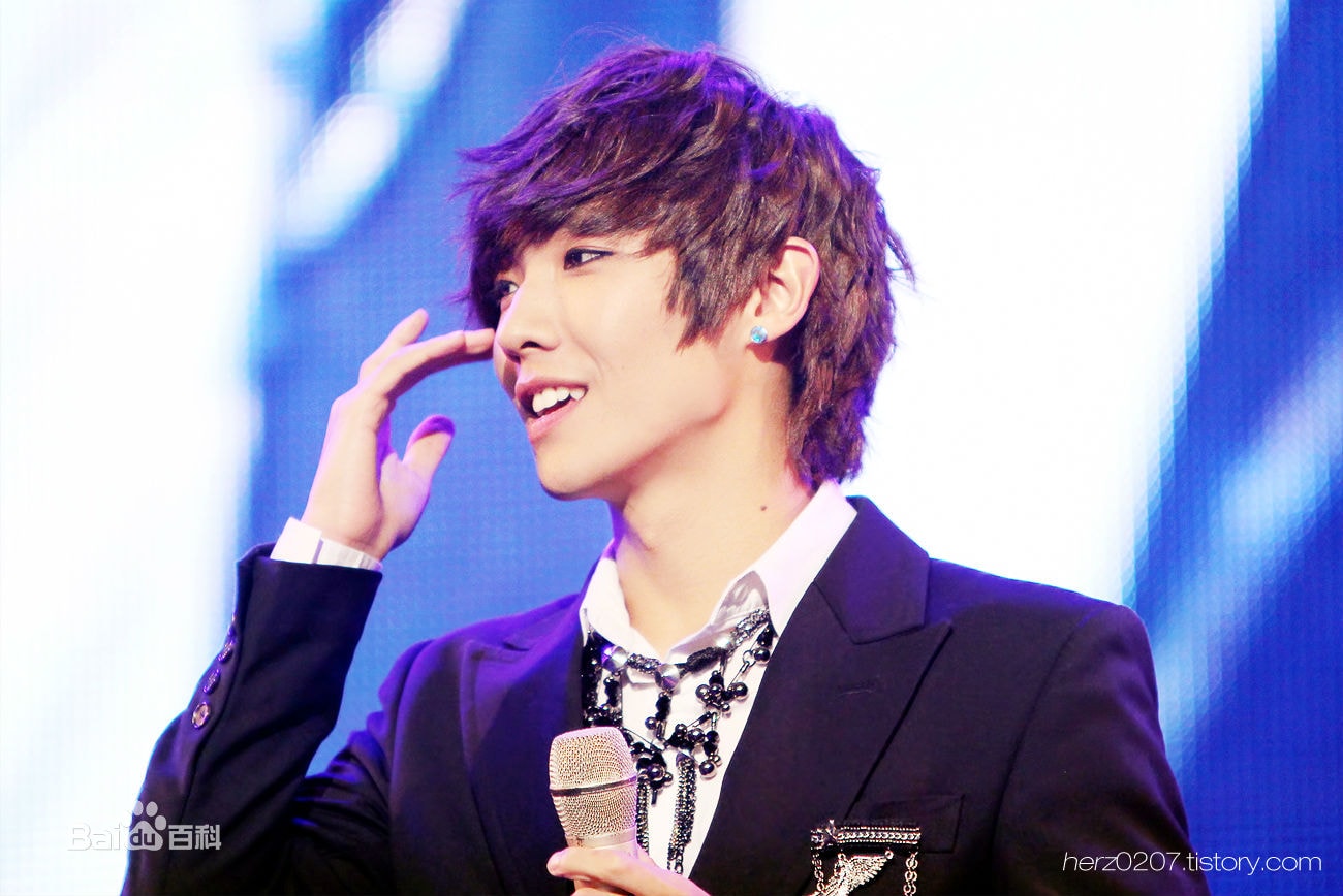 http://www.119127.cn/pics/star/pic/f71100336b9b787f6a853c5e0186cbbd.jpg