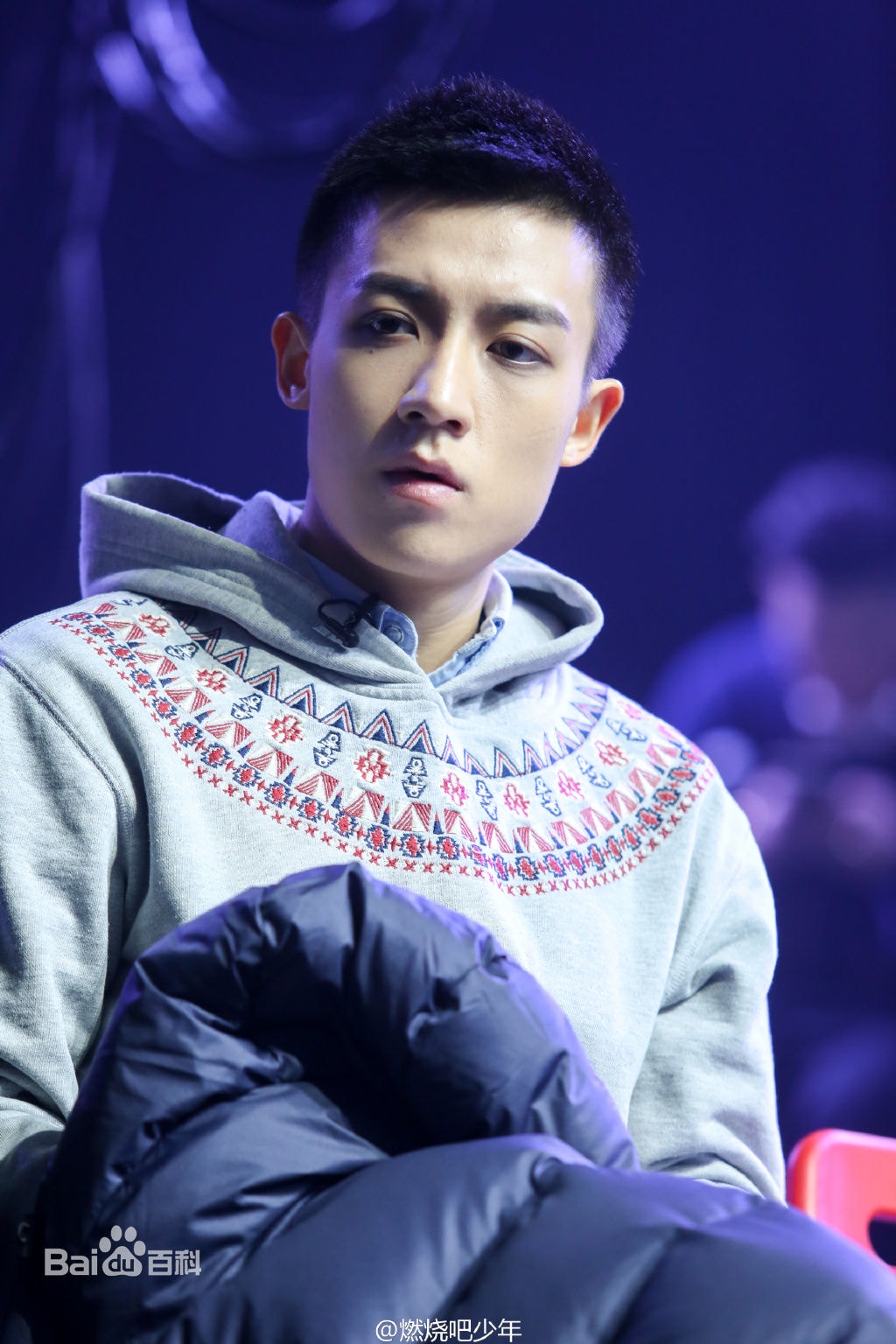 http://www.119127.cn/pics/star/pic/f78dc5f02f944cb0efae0a136d9abfea.jpg