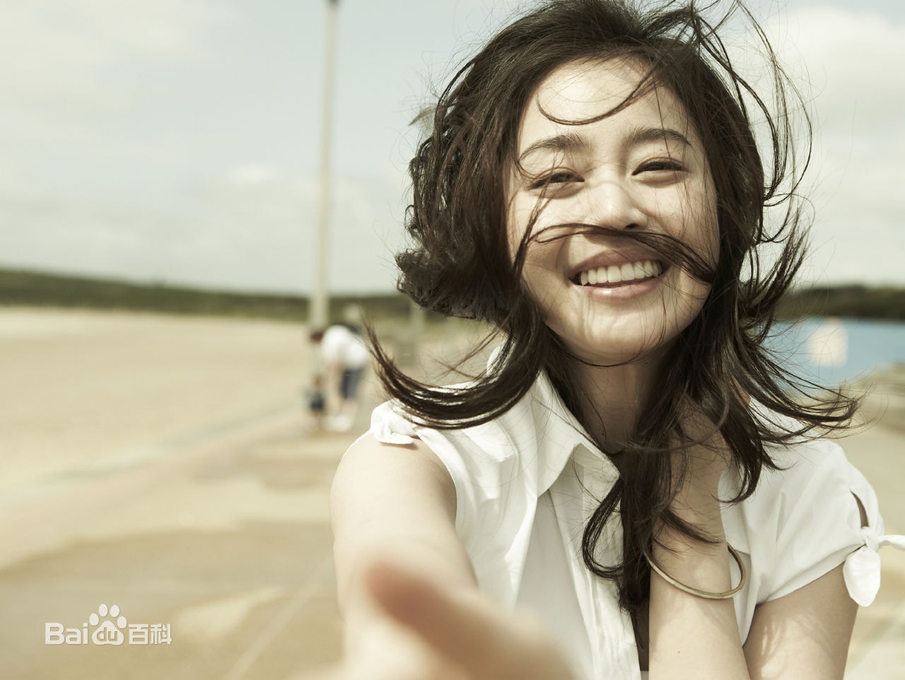http://www.119127.cn/pics/star/pic/f80f15aa5bb454cd94615ed351c9cd71.jpg