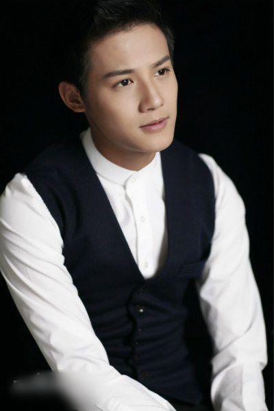 http://www.119127.cn/pics/star/pic/fc1fad329f501cdb702ef6a4cb2b4c58.jpg
