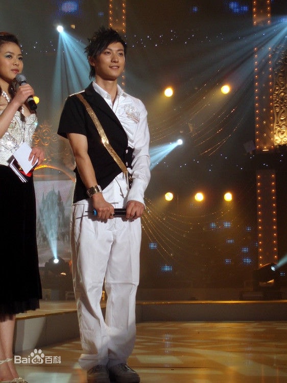 http://www.119127.cn/pics/star/pic/fc71926e90588f09ab34fa1a85f90ee1.jpg