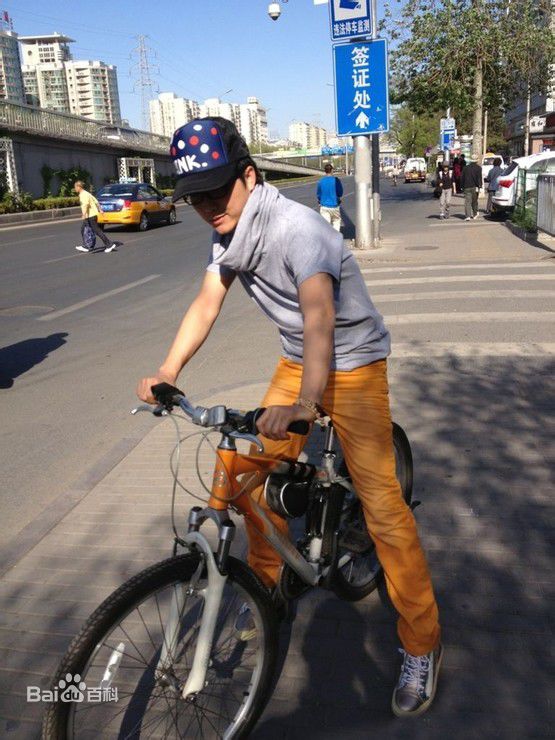 http://www.119127.cn/pics/star/pic/fd70f412ee12b21167b903dd8dc73e5a.jpg