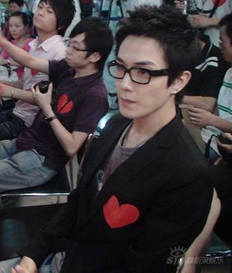 http://www.119127.cn/pics/star/pic/fe8a6852f67744e41ed30f2bb3306ca8.jpg